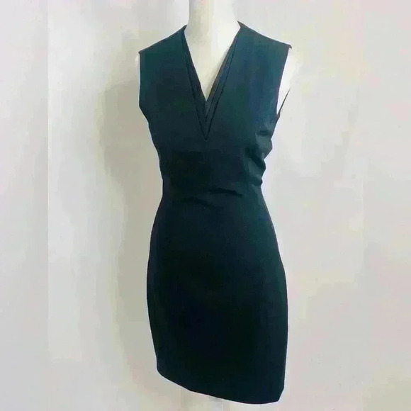 *NWOT* Ted Baker Saloted Dress in Black Wool blend sheath dress size 0. - Picture 1 of 12